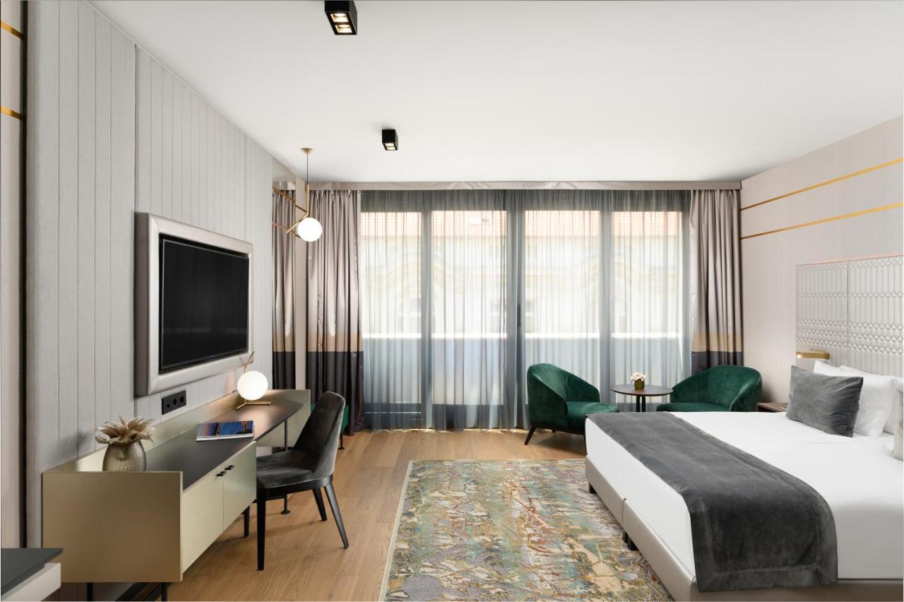 Emerald Downtown Luxury Suites With Hotel Services Budapesta Exterior foto