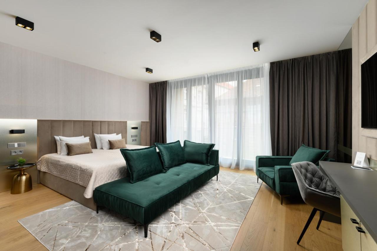 Emerald Downtown Luxury Suites With Hotel Services Budapesta Exterior foto